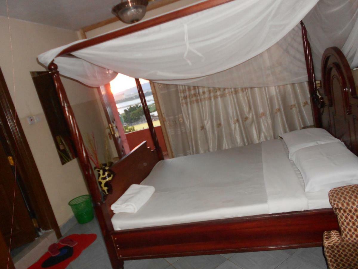 קיסומו Riversand Hotel מראה חיצוני תמונה