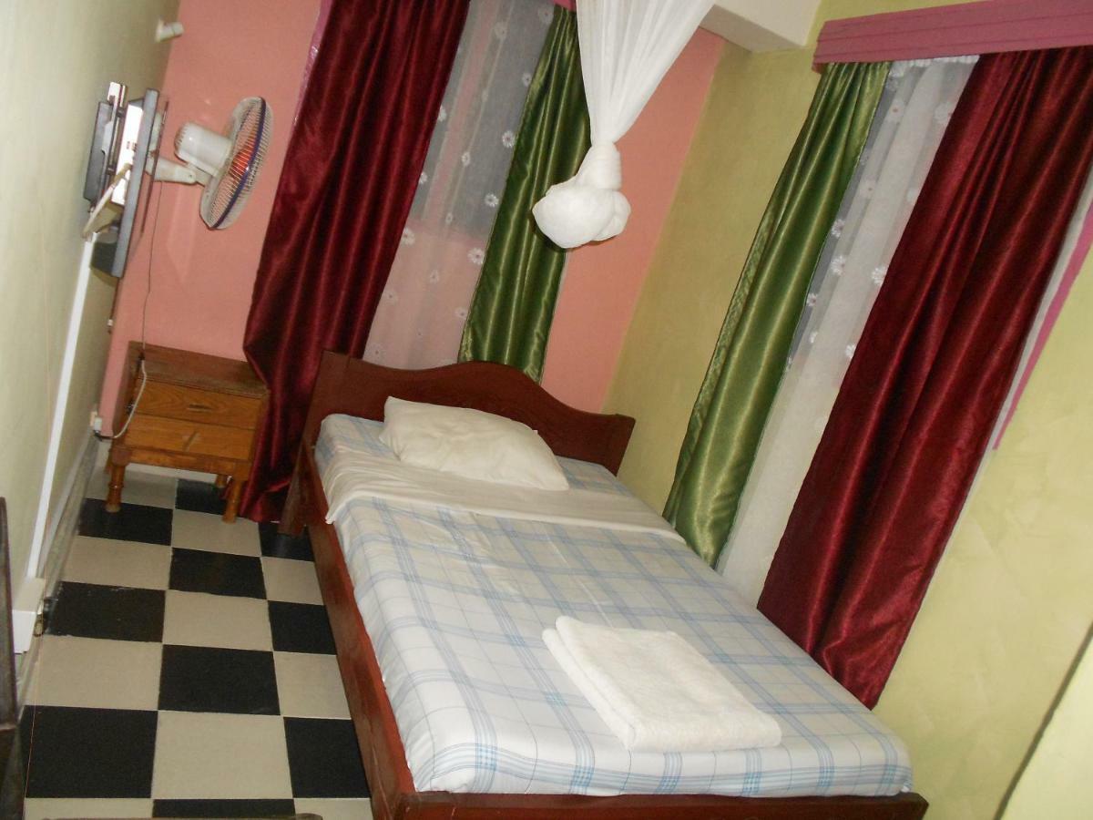 קיסומו Riversand Hotel מראה חיצוני תמונה